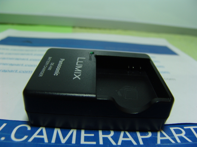 PANASONIC DE-A92 BATTERY CHARGER