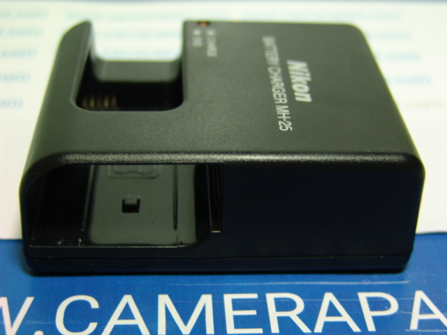 NIKON MH-25 BATTERY CHARGER