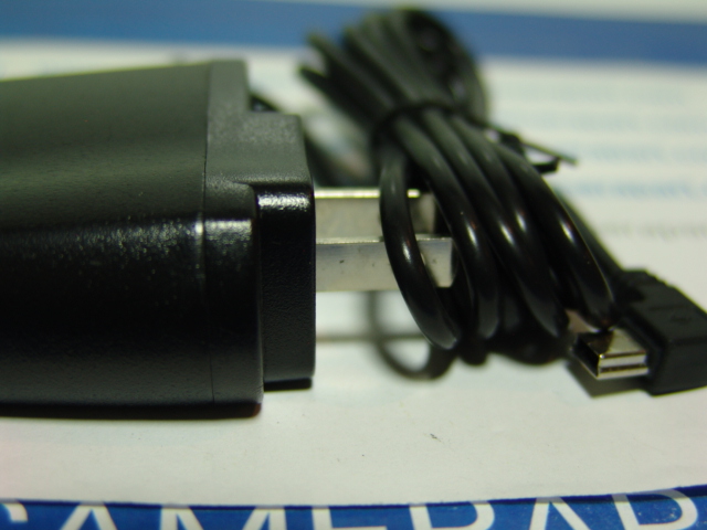 AC ADAPTER 