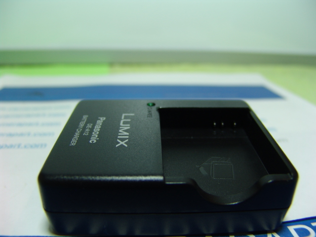 PANASONIC DE-A12 BATTERY CHARGER