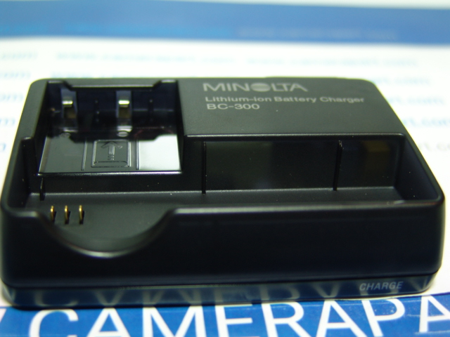 MINOLTA BC-300 BATTERY CHARGER