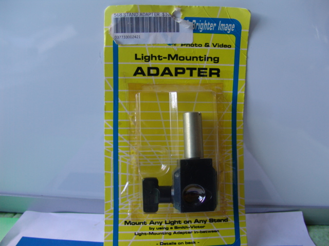 LIGHT MOUNTING ADAPTER 5/8 STUD