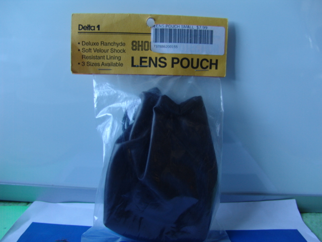LENS POUCH