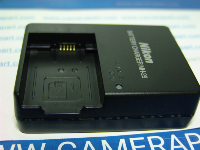 NIKON MH-28 BATTERY CHARGER