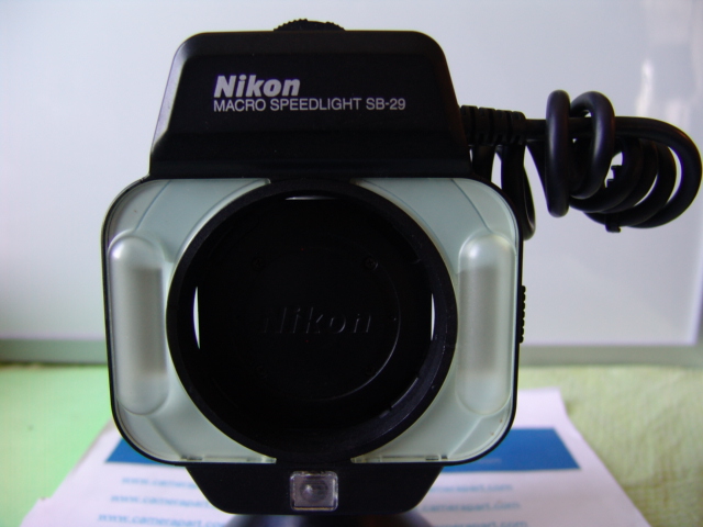 NIKON MACRO SPEEDLIGHT SB-29 FLASH
